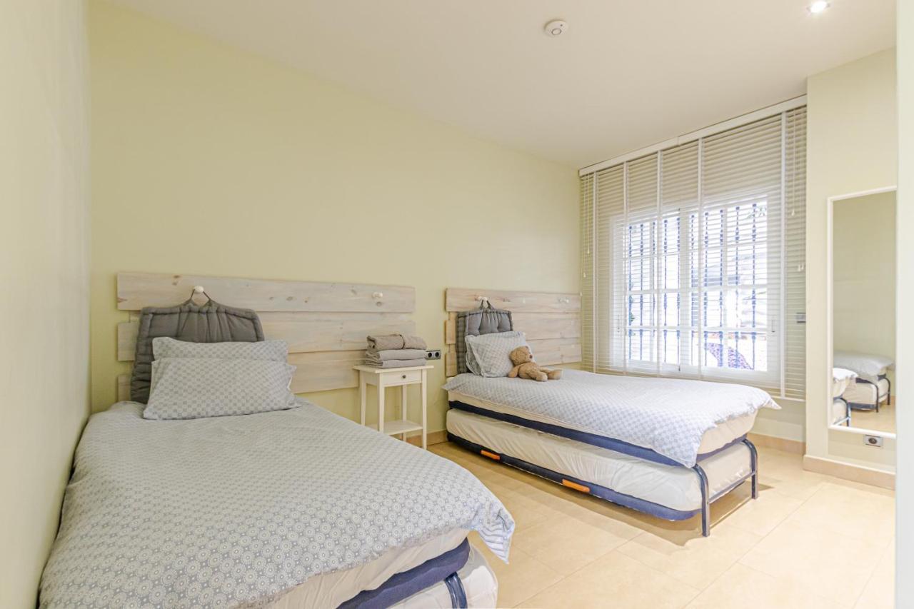 Puerto Marina Apartment بينالماذينا المظهر الخارجي الصورة